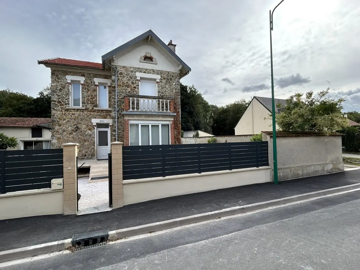 La maison avant le projet, vue depuis la rue